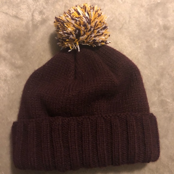 Cleveland Cavaliers Beanie - Picture 2 of 3